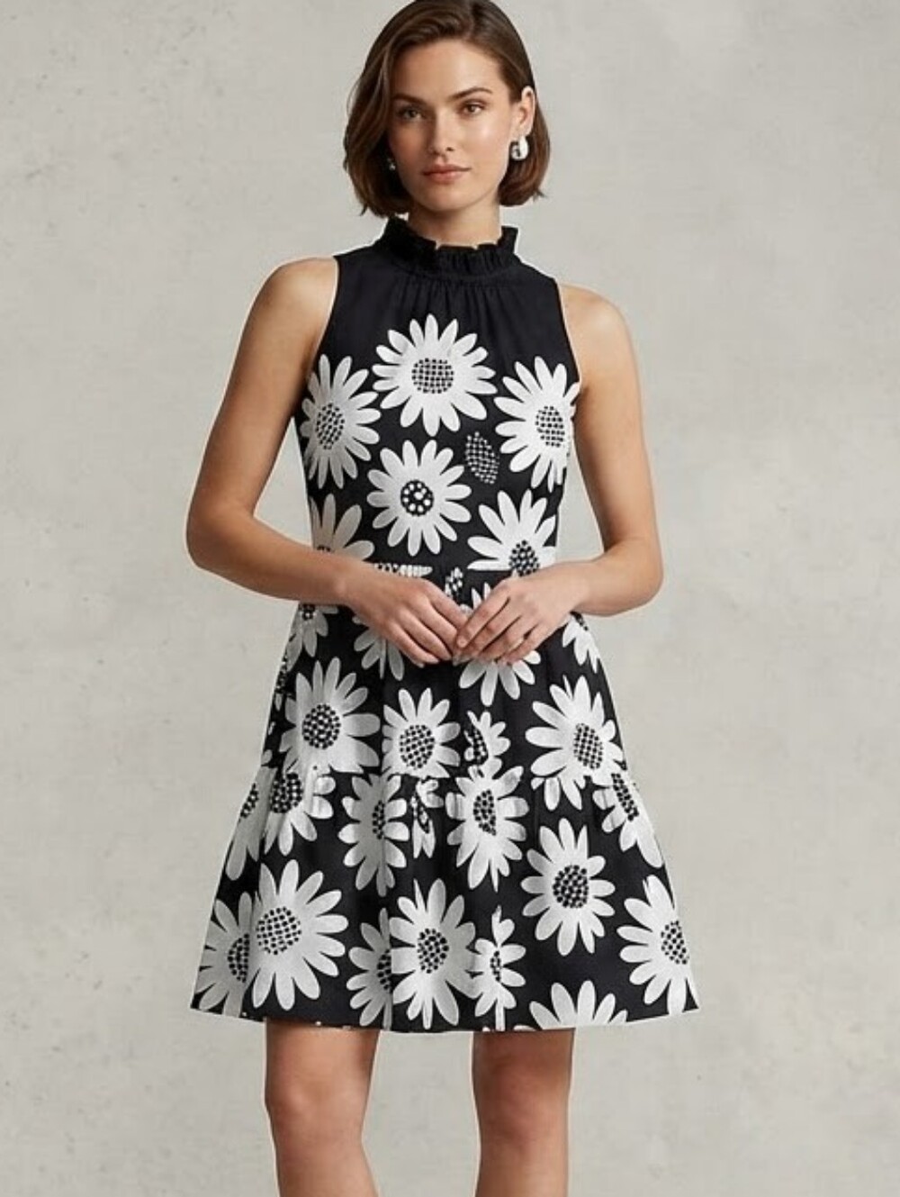 Beautiful Sleeveless Black/White Dress FULLY LINED believed to be sz SMALL